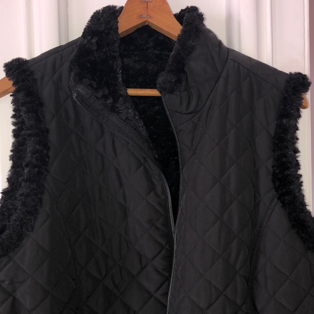 Reversible cozy vest